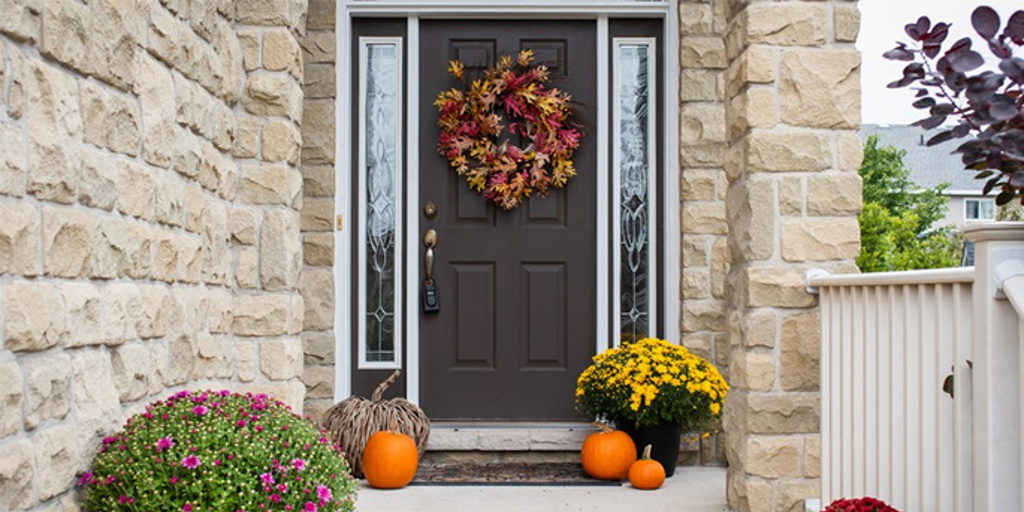 Inexpensive Fall Front Porch Decorating On A Budget